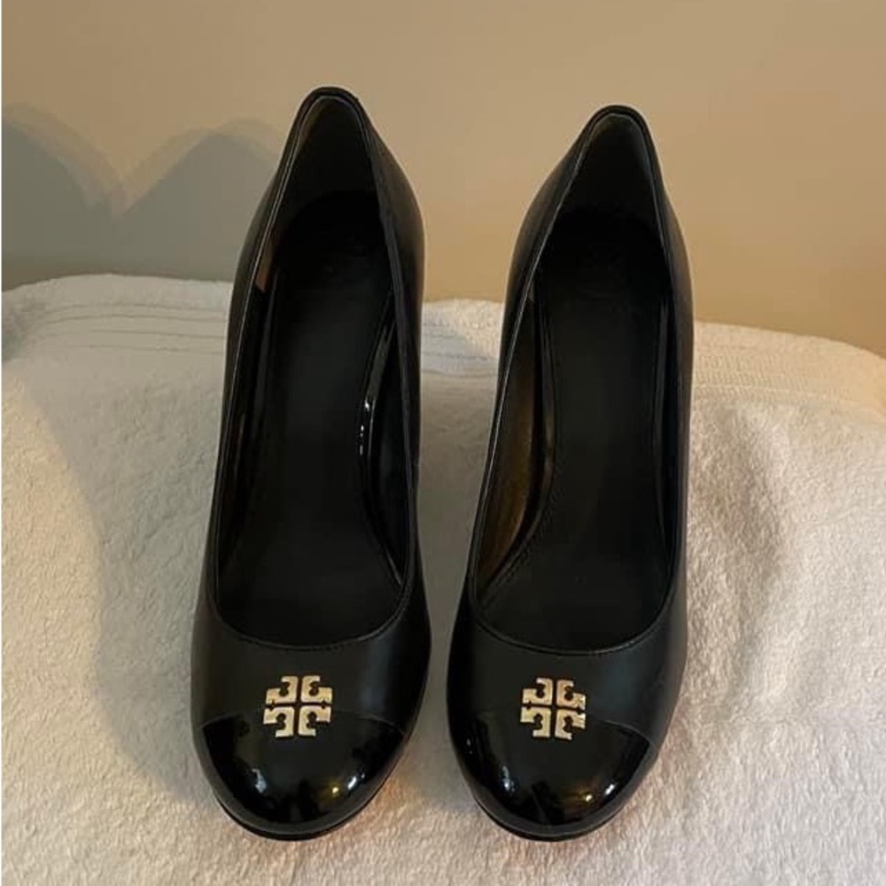 Tory Burch. Black wedges. Size 9.